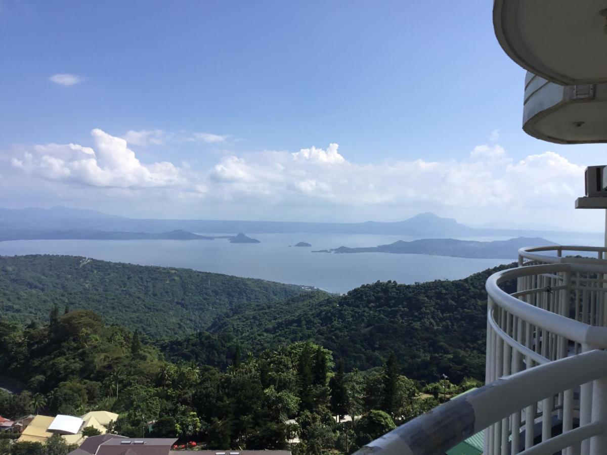 Condo With Free Swimming Pool & Viewing Deck Tagaytay City Exterior photo