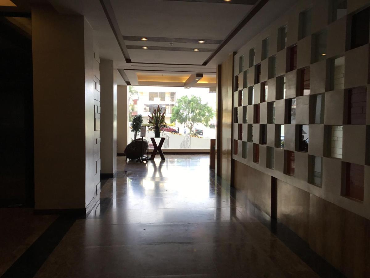 Condo With Free Swimming Pool & Viewing Deck Tagaytay City Exterior photo