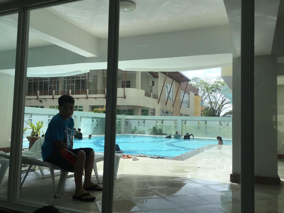 Condo With Free Swimming Pool & Viewing Deck Tagaytay City Exterior photo
